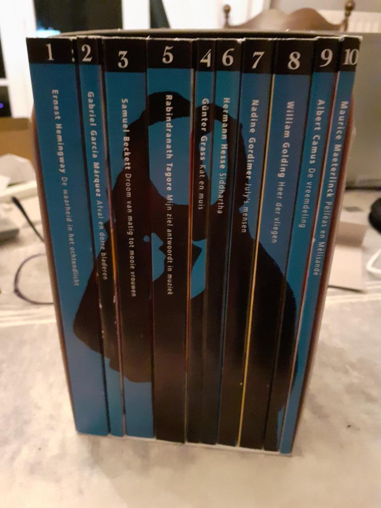 Boekenbox (10 ) Nobelprijs Literatuur- : Nieuwstaat, Boeken, Literatuur, Ophalen of Verzenden
