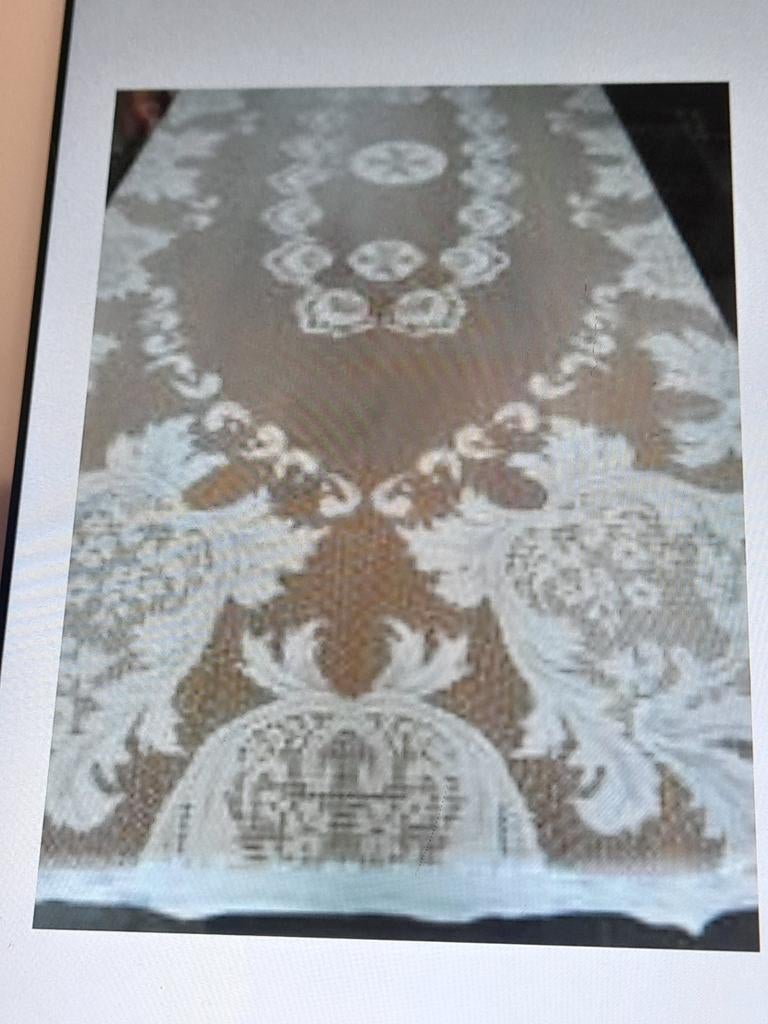 Très belle et très grande nappe en dentelle  2m70x1m50, Antiquités & Art, Enlèvement ou Envoi