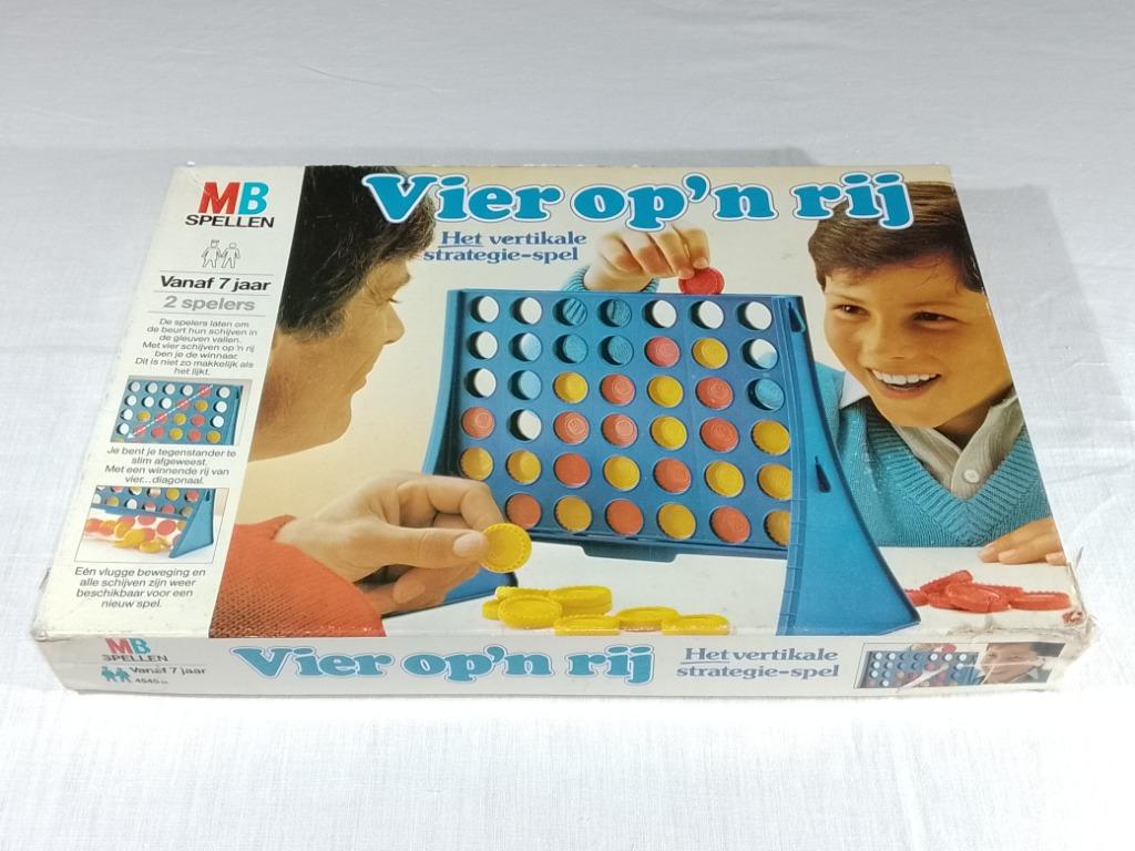 Vier Op Een Rij - MB - 1975, Een of twee spelers, Ophalen of Verzenden, Gebruikt, MB spelen