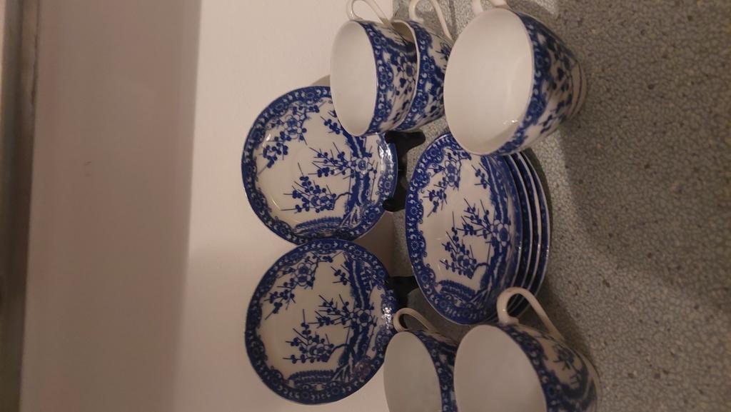 Kopjes en onderbordjes, Ophalen
