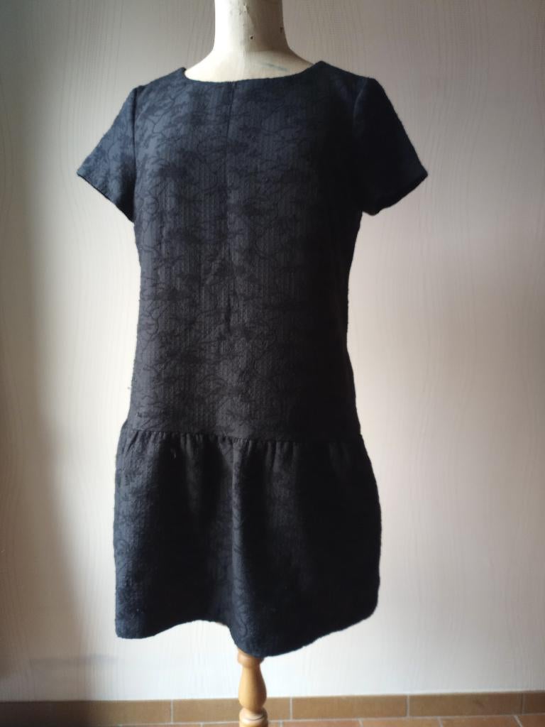 Robe noire en jacquard de Naf Naf, Taille 42/44 (L), Enlèvement ou Envoi, Comme neuf, Naf Naf