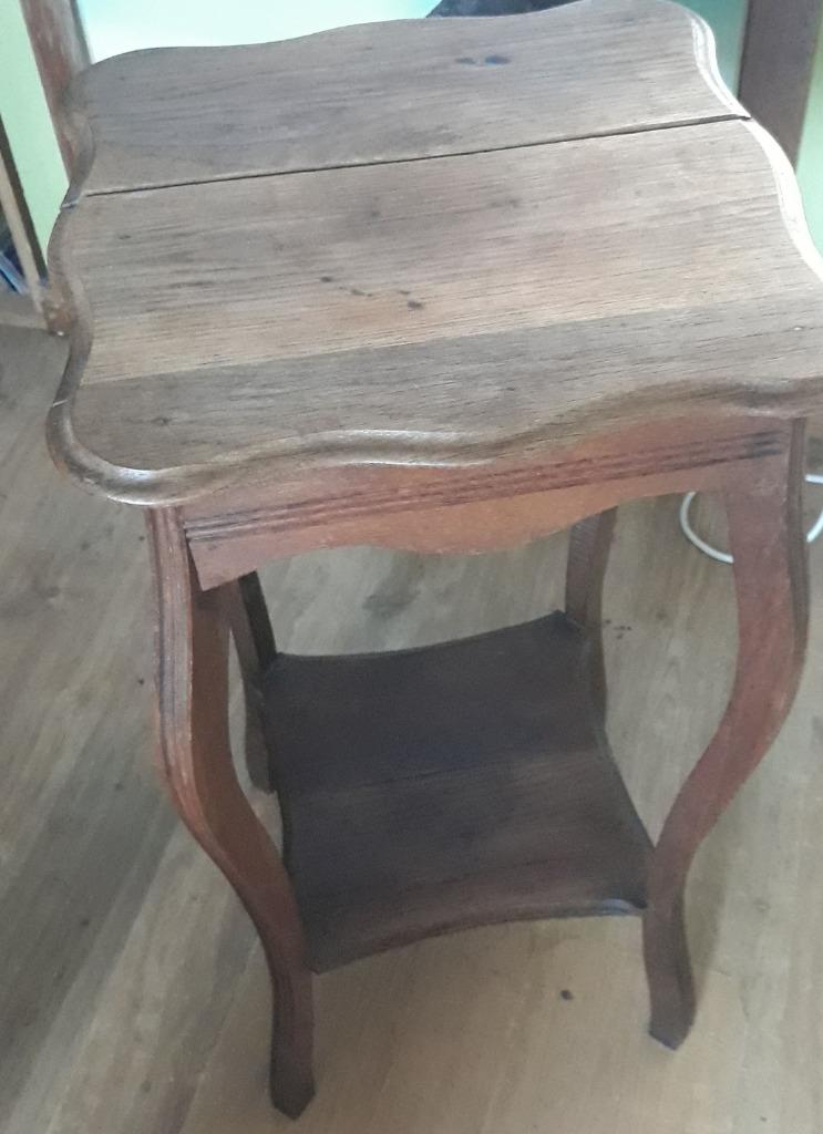 ANTIEK 100 jaar oud tafeltje met barst vanboven, Antiek en Kunst, Antiek | Meubels | Tafels, Verzenden