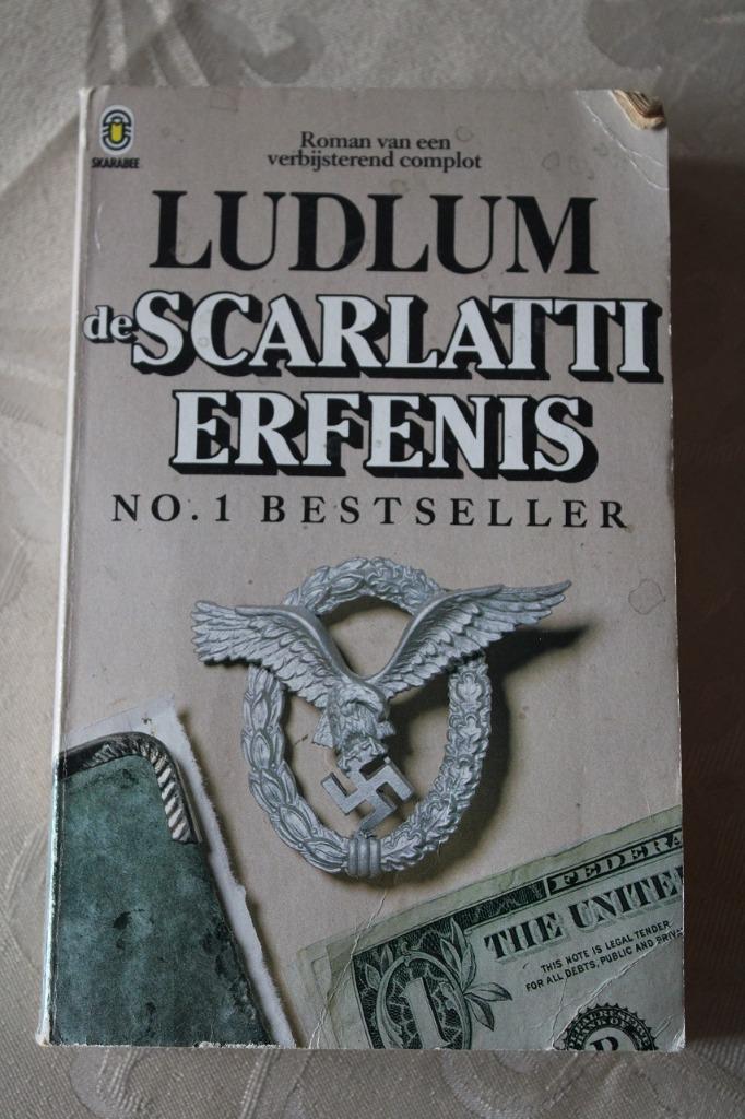 Robert Ludlum - de Scarlatti erfenis, Gelezen, Ophalen of Verzenden, Nederland, Robert Ludlum