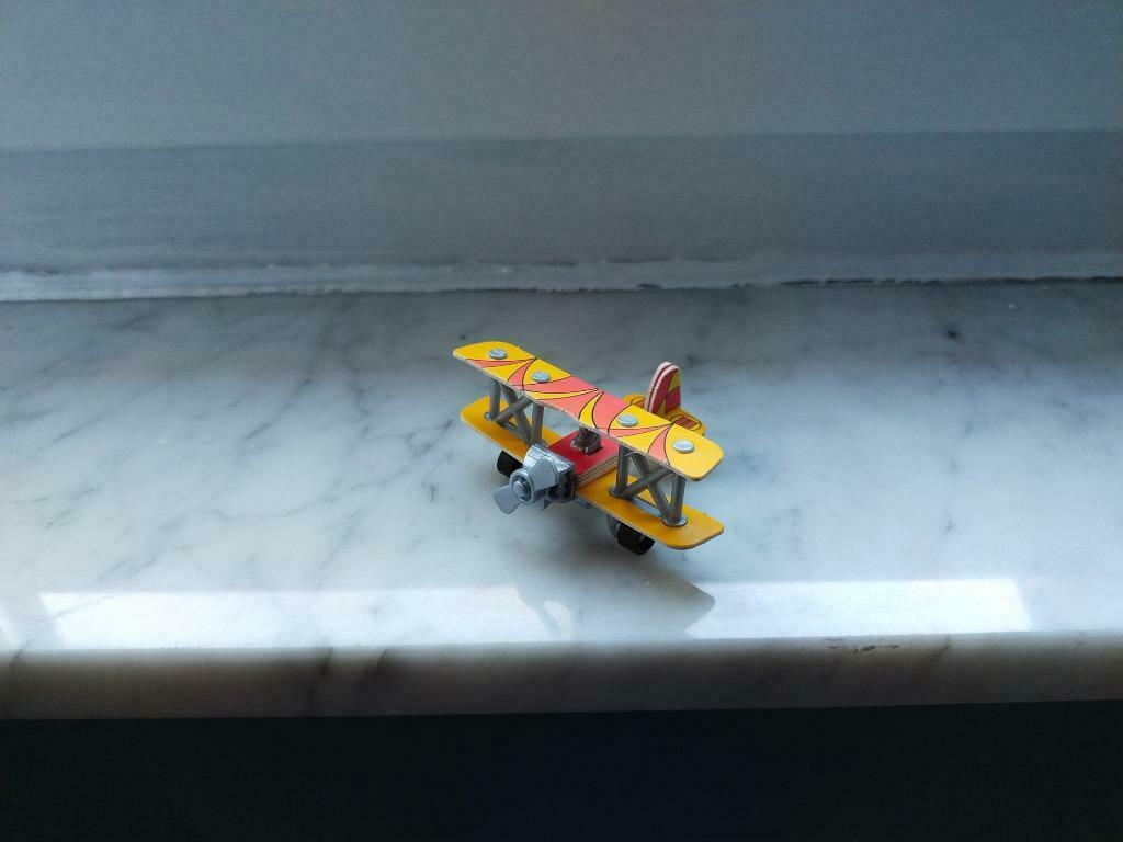 Figurine "Avion puzzle 3D carton K04 n 70" - KINDER (2004), Enlèvement ou Envoi, Utilisé, Numéros K