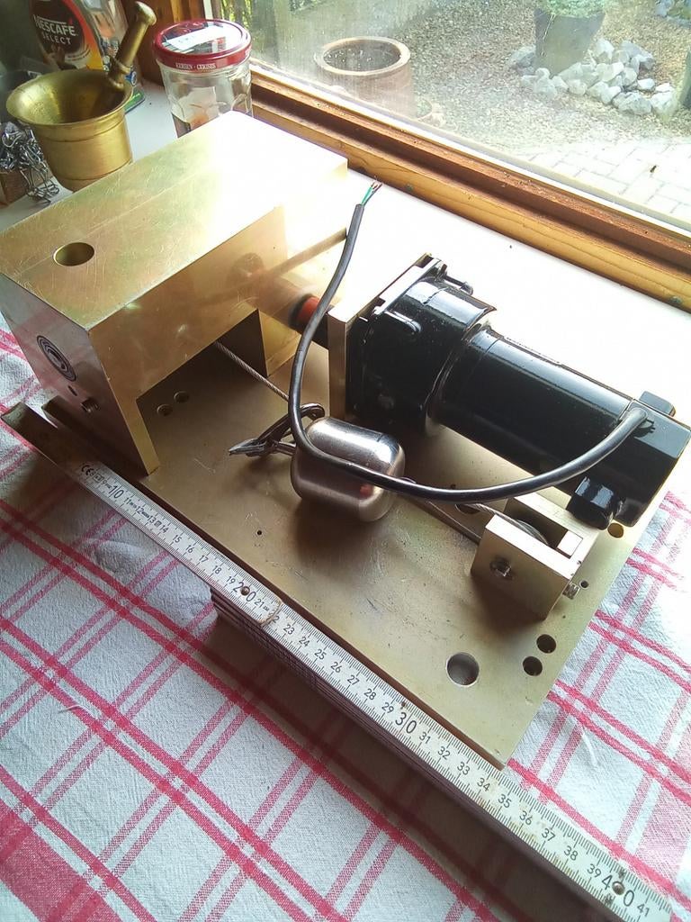 Lier  op 24 volt uit inboedel toepassing onbekend voor mij, Ophalen