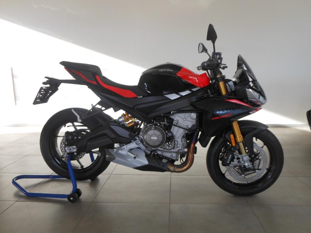 Aprilia Tuono 660 Factory, Entreprise, Plus de 35 kW, 2 cylindres, Permis Moto A2 minimum