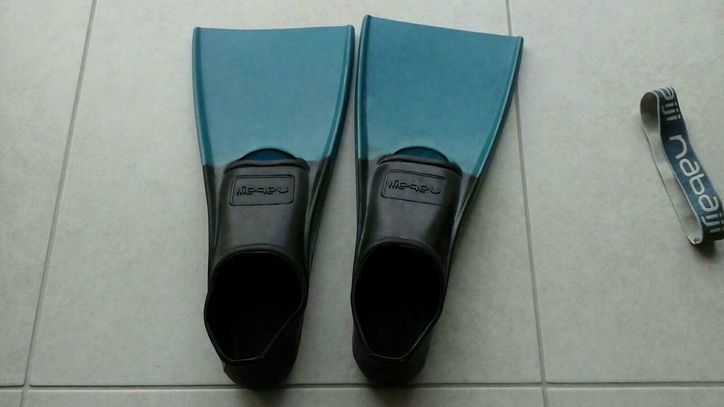 Palme nabaiji pointure 38 / 39(24/24,5 cm )., Sports nautiques & Bateaux, Plongée, Enlèvement, Utilisé, Palmes de natation ou de plongée