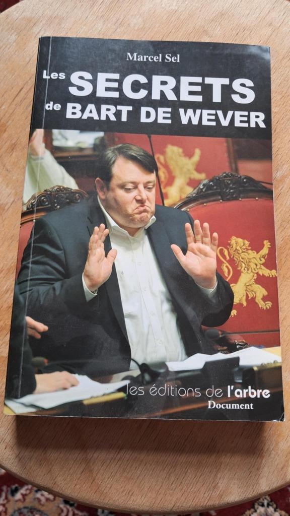 De geheimen van Bart de Wever -, Boeken, Ophalen of Verzenden, Gelezen, Politiek en Staatkunde, Marcel Sel