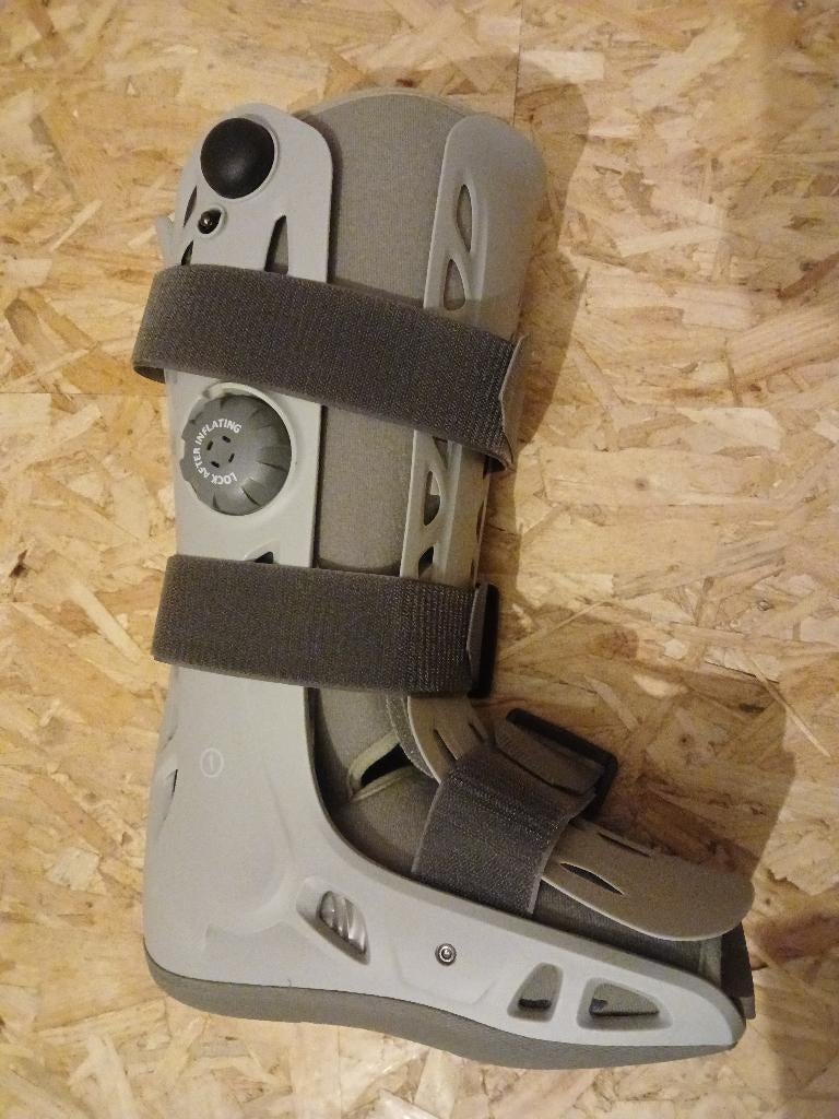 Aircast Airselect Lange Looplaars Standaard Medium Brace, Ophalen, Zo goed als nieuw