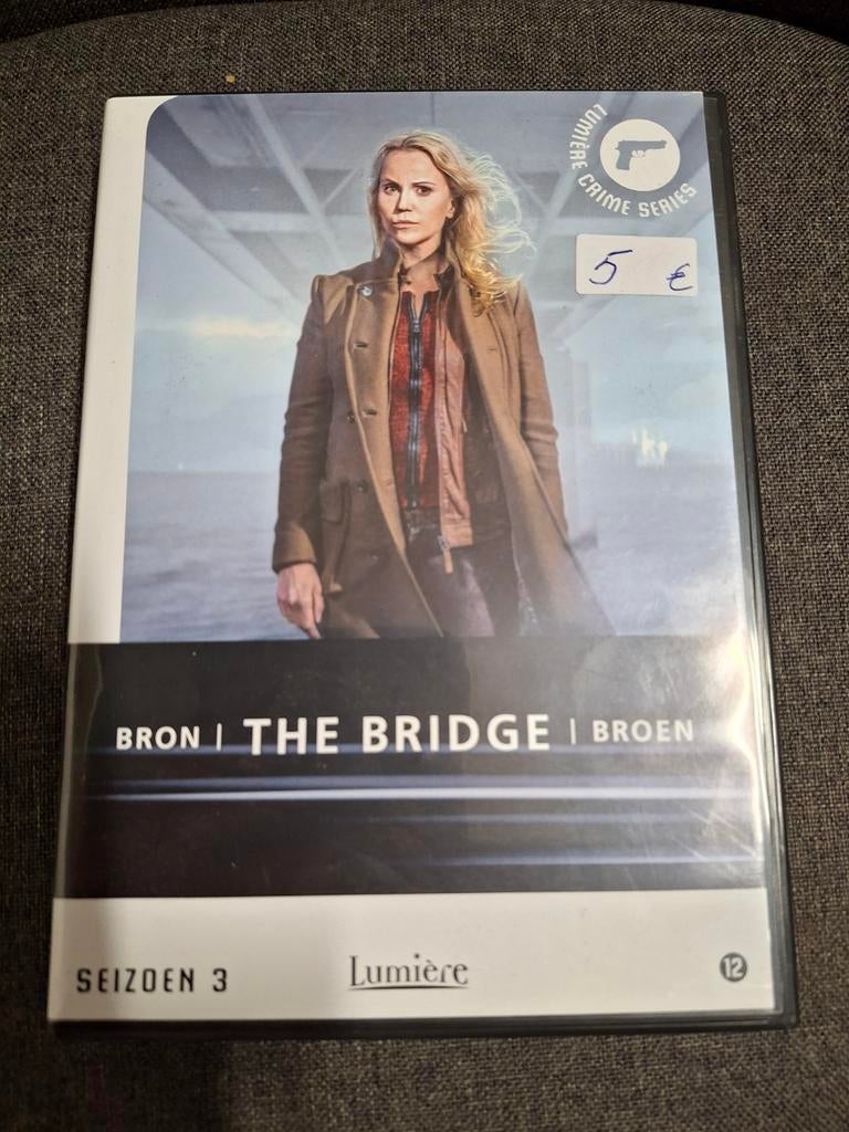 The bridge,  seizoen 3, Enlèvement ou Envoi