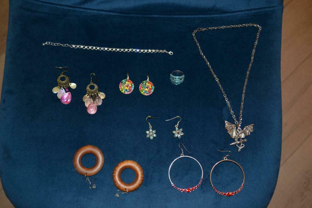 Bijoux, bague, belles boucles d'oreilles, bracelet, Enlèvement ou Envoi, Comme neuf