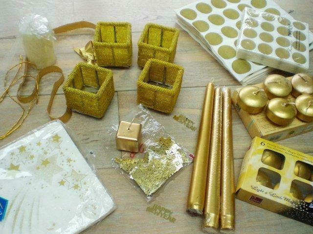 Gouden tafeldecoratieset: kandelaars - kaarsen + andere - Im, Huis en Inrichting, Woonaccessoires | Overige, Nieuw, Ophalen