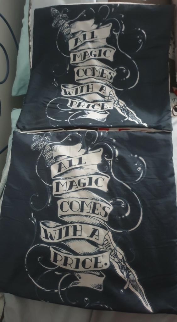 2 Housses de coussins once upon time, Enlèvement ou Envoi, Neuf