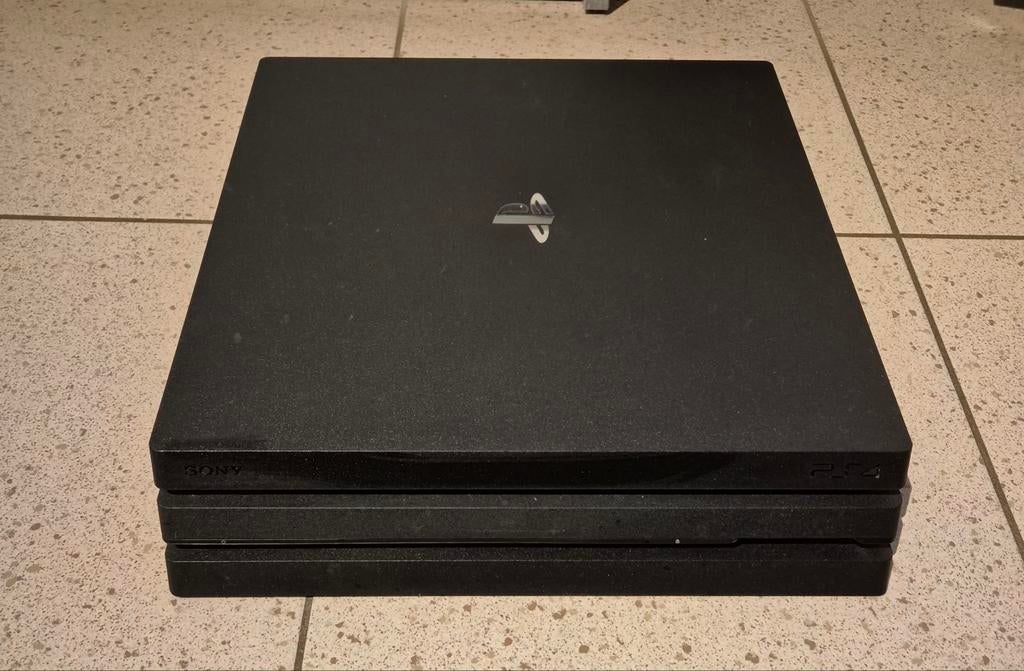 Ps4 pro, Enlèvement ou Envoi, Comme neuf