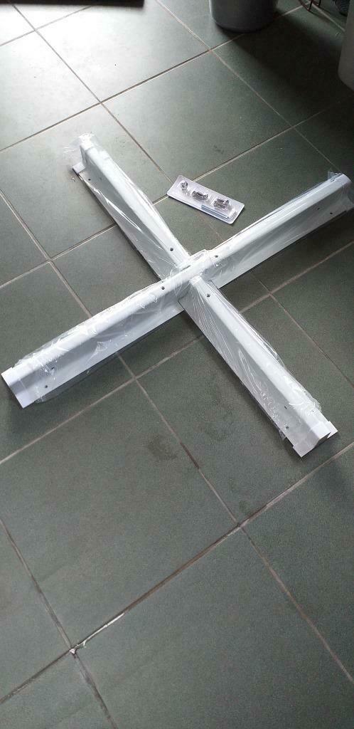 metalen kruis parasolvoet (nieuw ), Ophalen, Nieuw