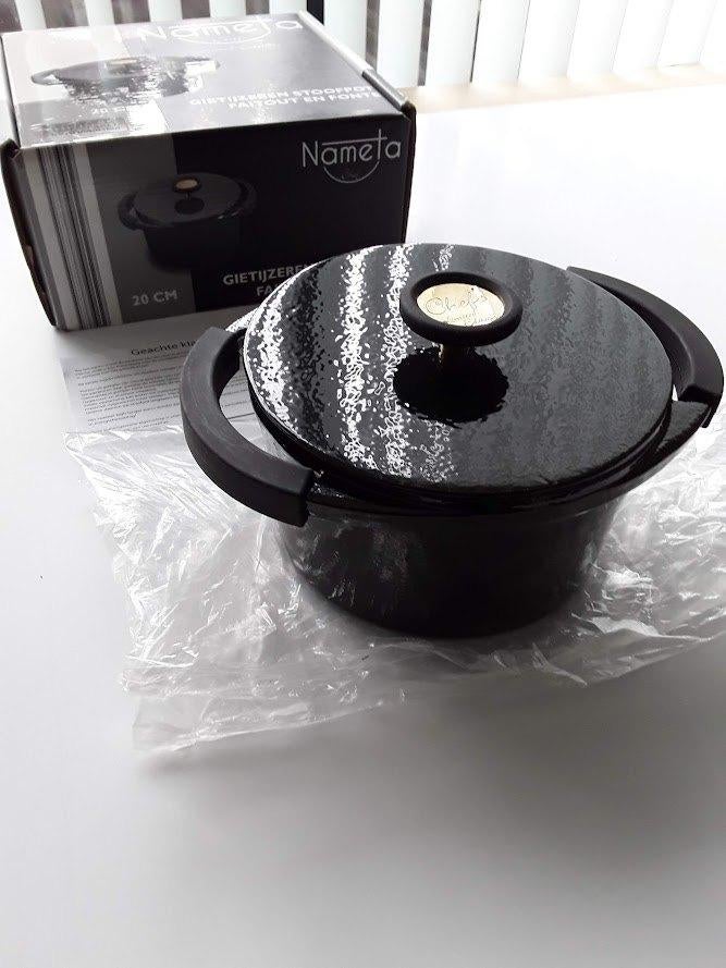 Gietijzeren stoofpot Nameta dia 20cm nieuw in verpakking, Maison & Meubles, Cuisine | Casseroles & Poêles, Neuf, Autres types