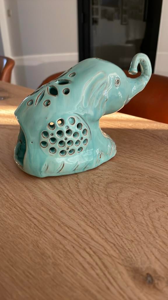 Kaarsenhouder in aardewerk/porselein - olifant, Ophalen, Zo goed als nieuw, Overige materialen
