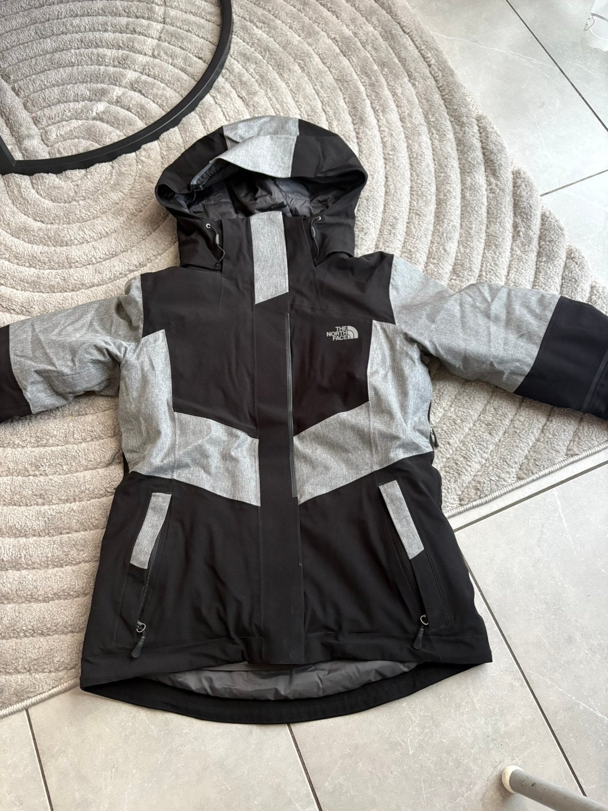 The North Face Jas maat M, Kleding | Dames, Wintersportkleding, Ophalen, Zo goed als nieuw, Maat 38/40 (M)