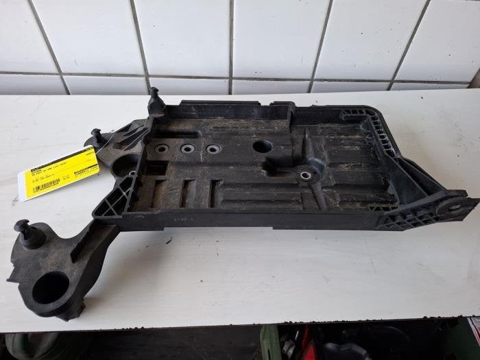 Boîtier de batterie d'un Volkswagen Golf Sportsvan, Autos : Pièces & Accessoires, Volkswagen, -, 3 mois de garantie, Utilisé