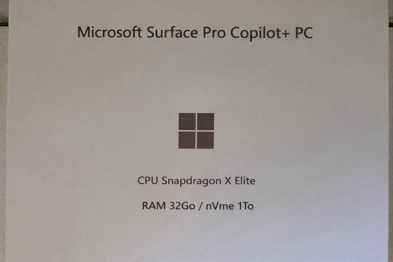Microsoft Surface Pro, Computers en Software, Windows Laptops, Zo goed als nieuw, 13 inch, SSD, 3 tot 4 Ghz, 32 GB, Met videokaart