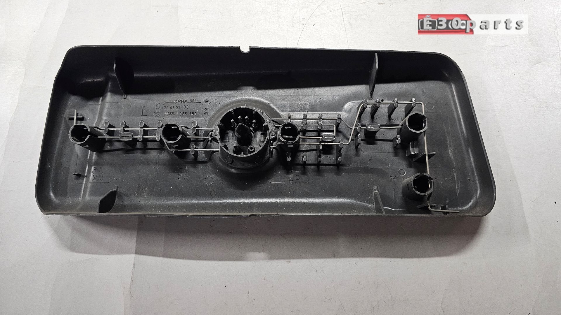 Achterlicht kap fitting links BMW 3 serie E30 63211385383 13, Auto-onderdelen, Gebruikt, -, Ophalen of Verzenden, -
