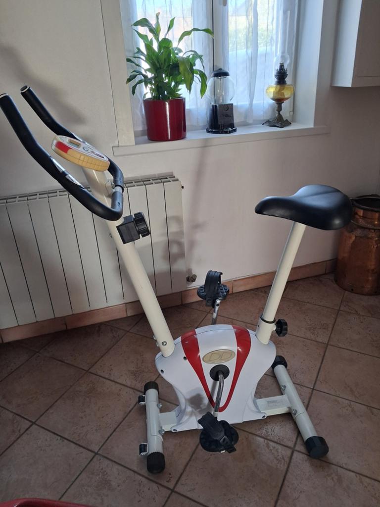 Appartement Velo
Het scherm werkt, Sport en Fitness, Fitnessapparatuur, Ophalen