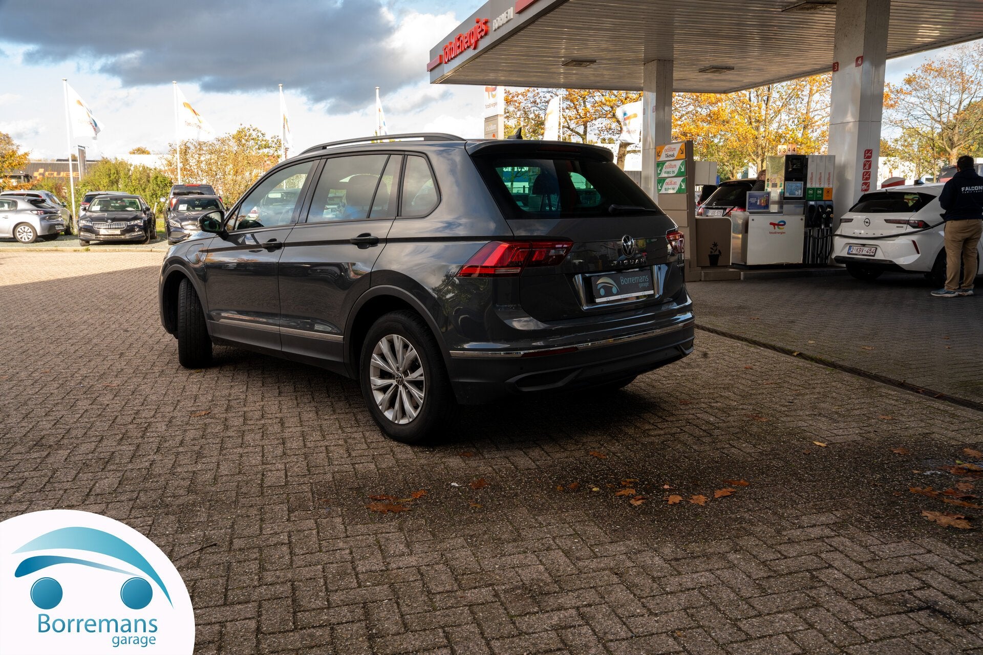 Volkswagen Tiguan PHEV 245 PK  Camera/Carplay/Virtual Cockp, Autos, Argent ou Gris, 0 kg, Noir, 5 places