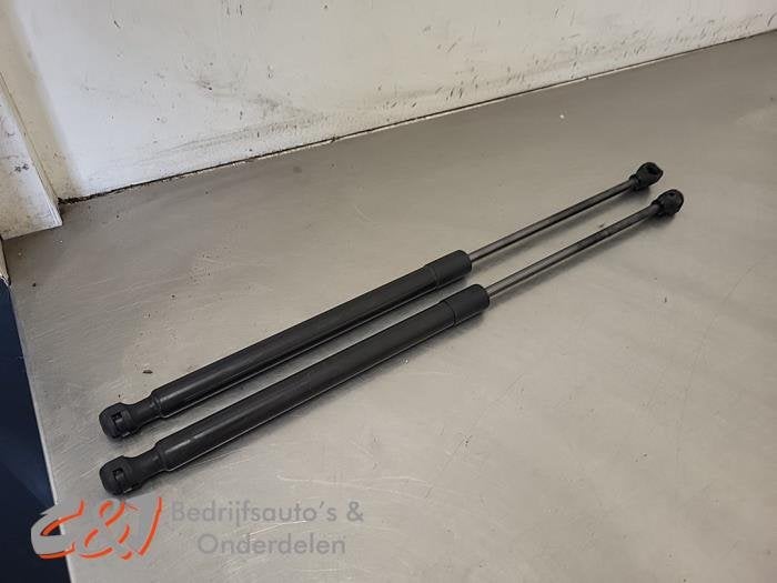 Amortisseur kit capot moteur d'un Mercedes Citan, 3 mois de garantie, Utilisé, -, -