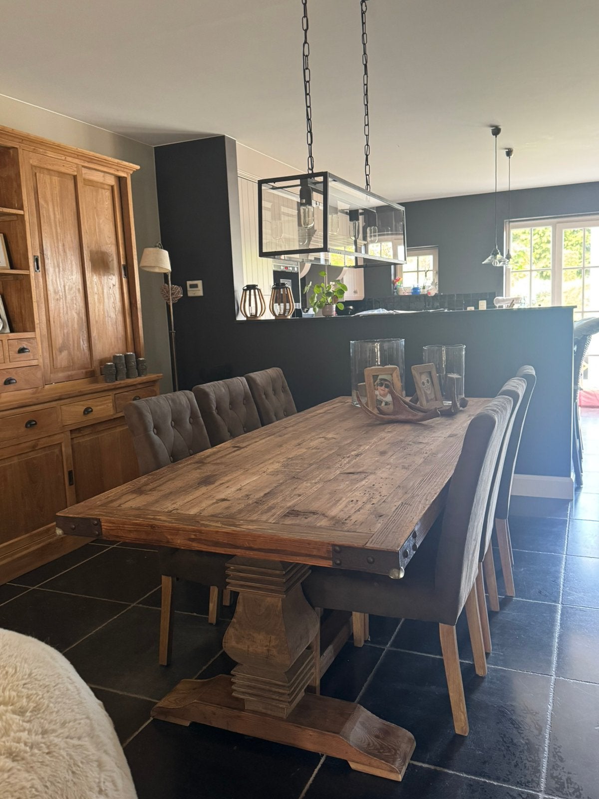Kloostertafel met bijhorende stoelen, Ophalen, Gebruikt