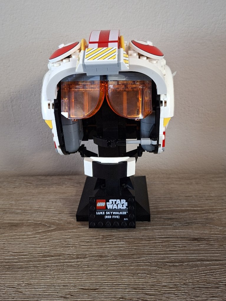 Lego set 75327 Helmets Star Wars Luke Skywalker (Red Five), Verzamelen, Ophalen of Verzenden, Gebruikt, Beeldje of Buste