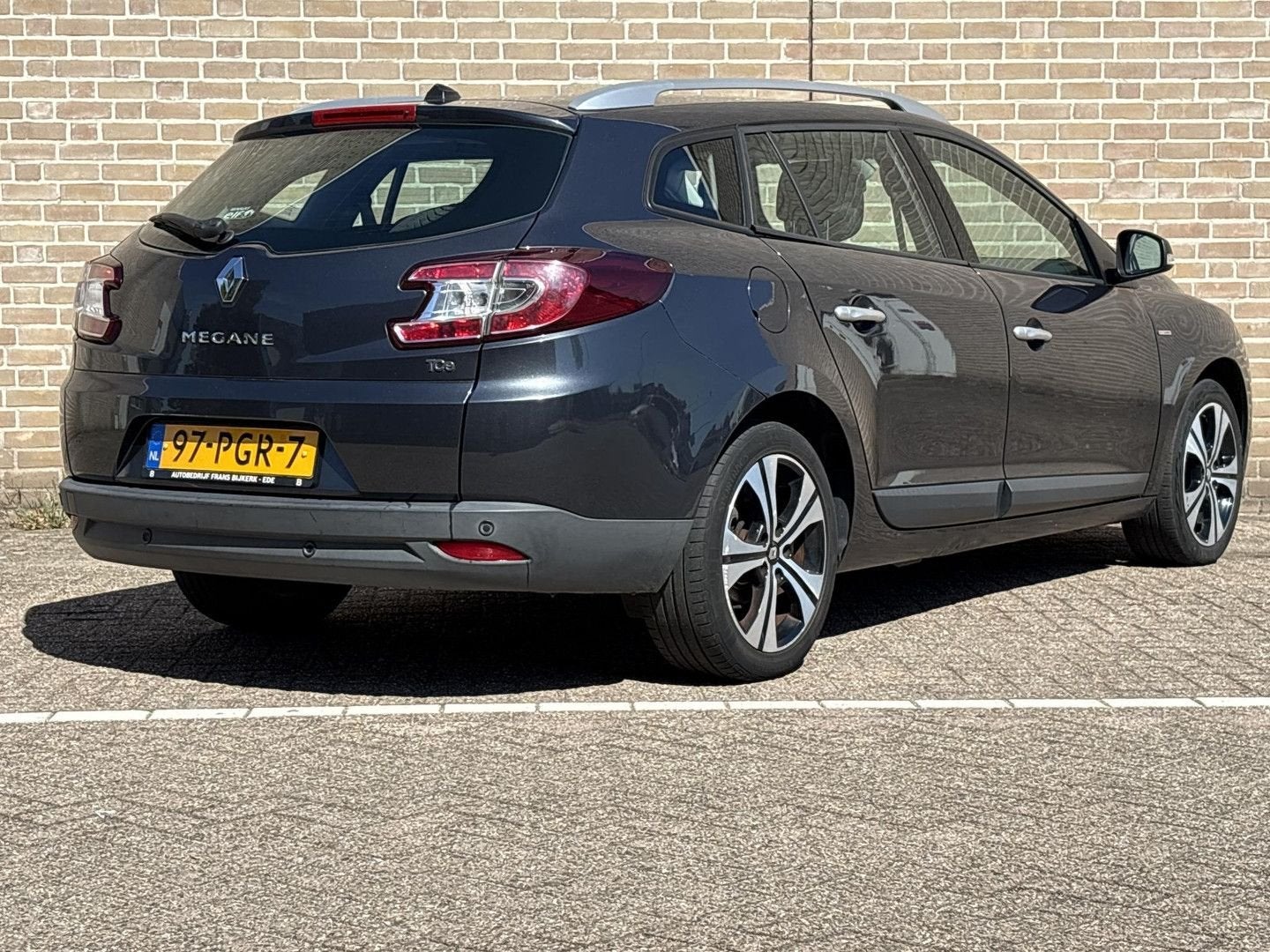 Renault Megane Estate 1.4 TCe Bose | 1/2 Leder | Cruise | Cl, Auto's, Bedrijf, 145 g/km, Zilver of Grijs, Break