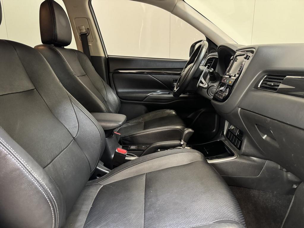 Mitsubishi Outlander 2.0 Benzine Autom. -  7 PL - GPS - Top, Autos, Mitsubishi, 0 kg, Achat, Outlander, 7 places