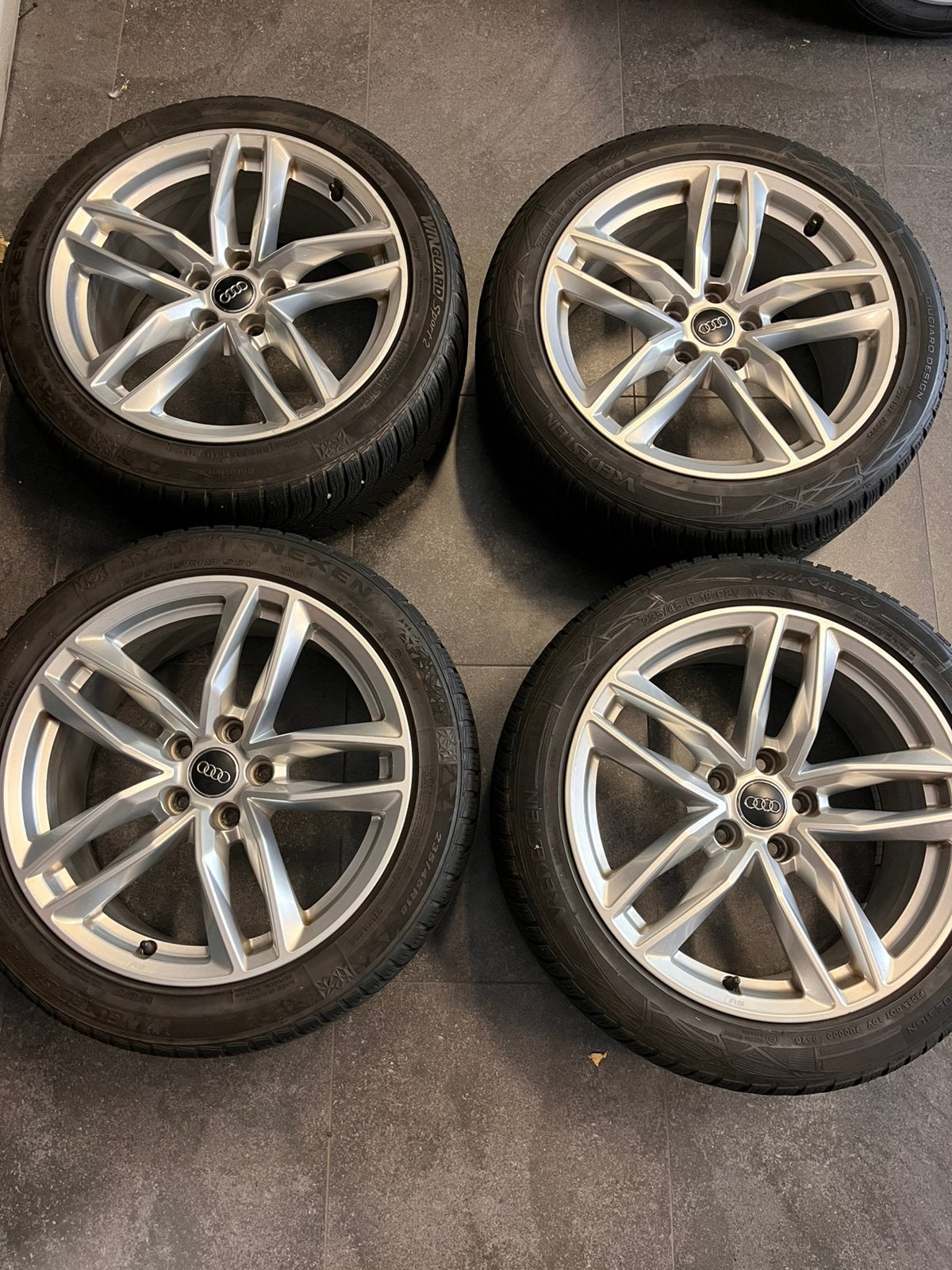 Kit hiver audi RS 18p, Pneus et Jantes, Pneus hiver, Véhicule de tourisme, 18 pouces