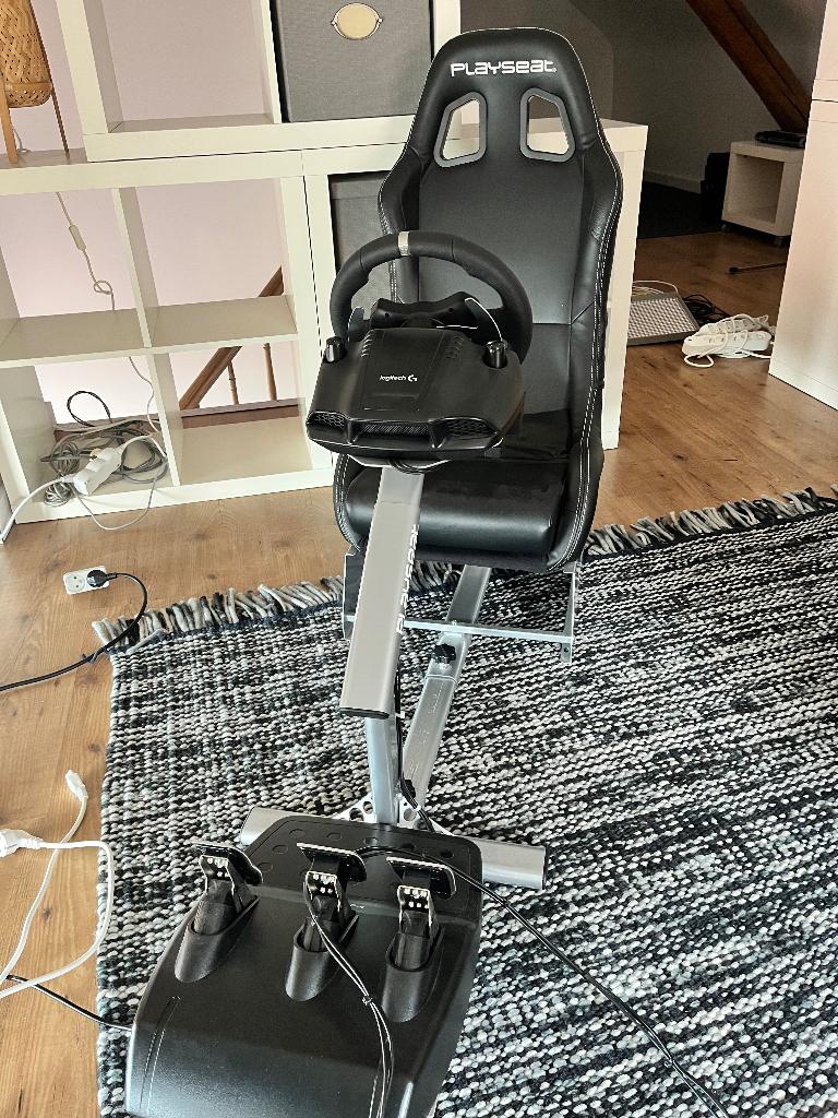 Playseat + logitech stuur en pedalen, Enlèvement, Comme neuf