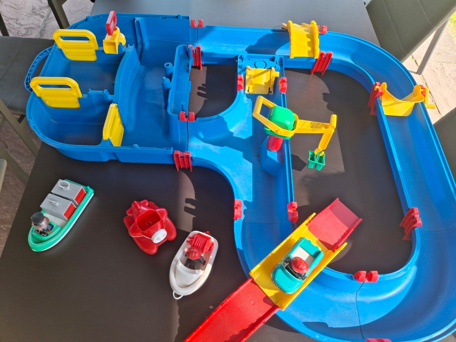 Aquaplay mega waterbridge + vliegtuig/boot brandweer, Kinderen en Baby's, Ophalen of Verzenden, Gebruikt