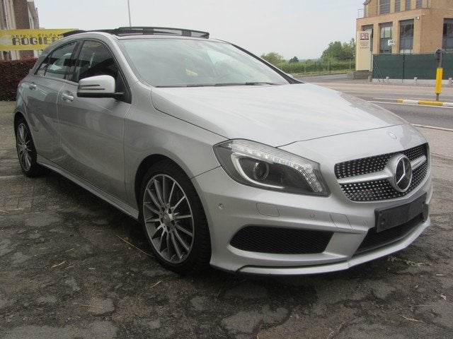 Mercedes A180 AMG Style **117000 km** Direct du propriétaire, Autos, Mercedes-Benz, 90 kW, Achat, Euro 6, Entreprise