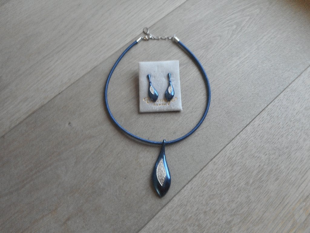 Sieraden, Handtassen en Accessoires, Kettingen, Overige materialen, Blauw, Nieuw, Ophalen of Verzenden