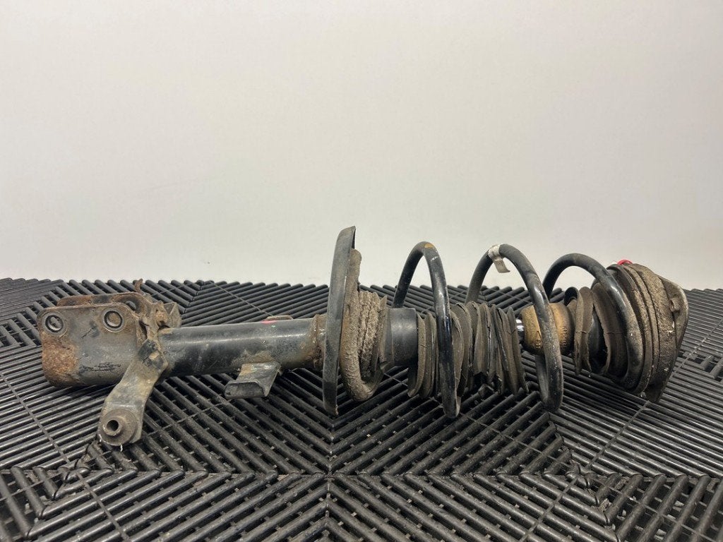 AMORTISSEUR OU ABSORBEUR DE CHOC AVANT DROIT (|540103930|), Renault, Utilisé, Peter-Huppertz-Straße 5
51063  Köln, DE, Dialog.deutschland@renault.de