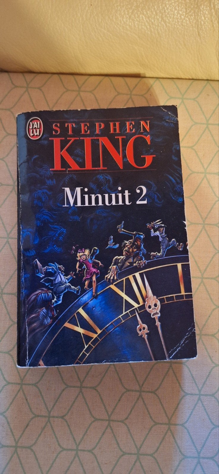 Minuit 2, Enlèvement