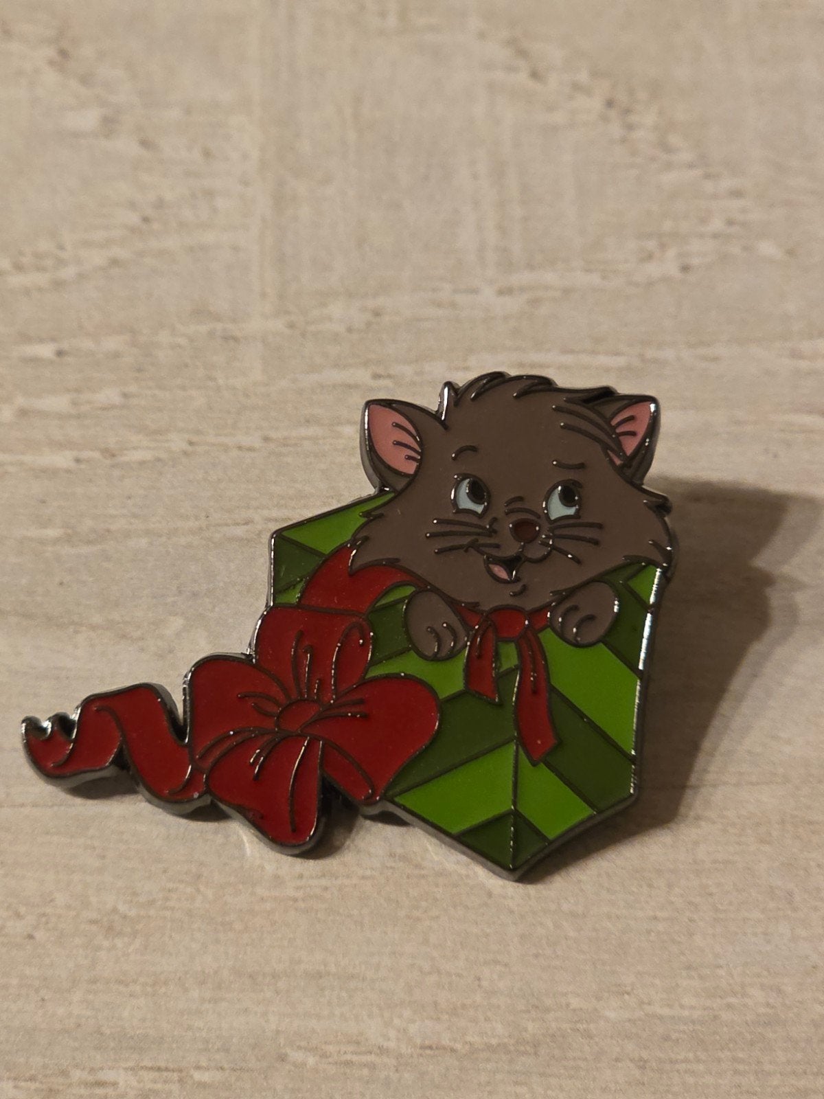 Épinglette de Noël Loungefly Aristocats, Enlèvement ou Envoi, Autres personnages, Comme neuf, Autres types