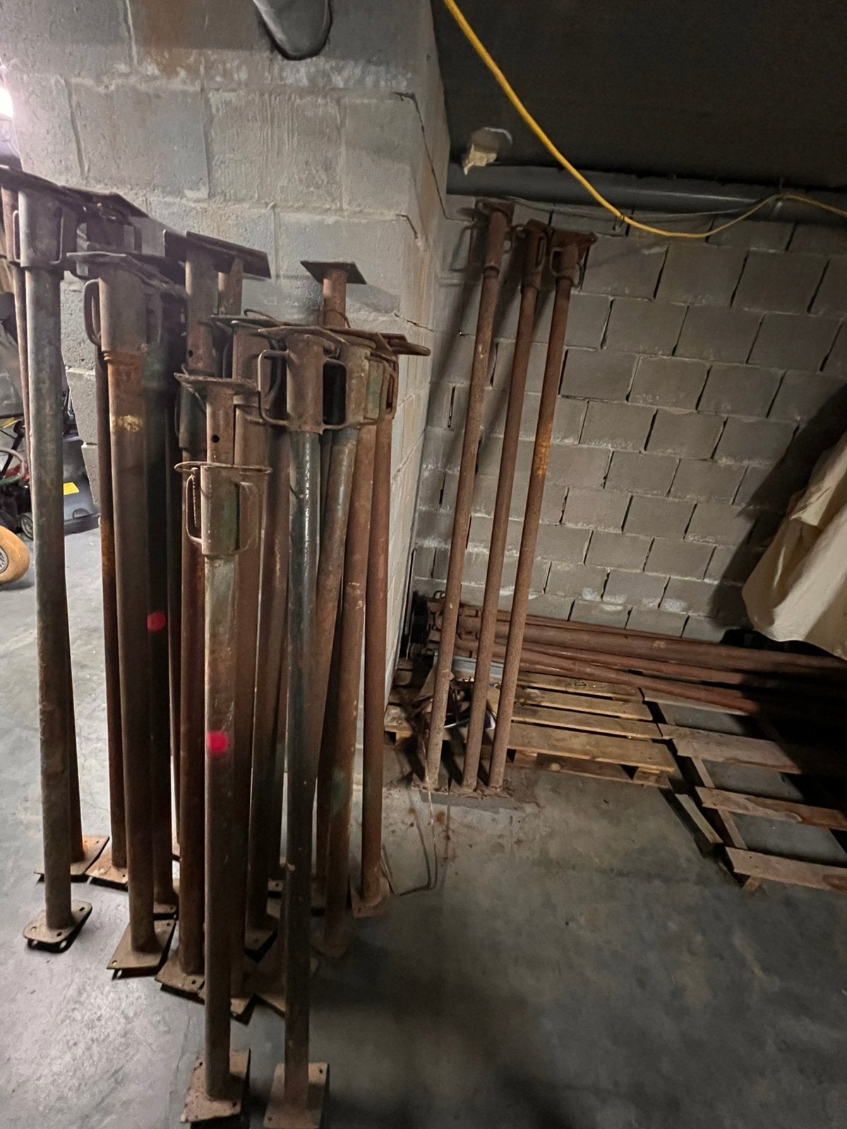 Bouw stippen / schoren / stutten, Ophalen, Gebruikt