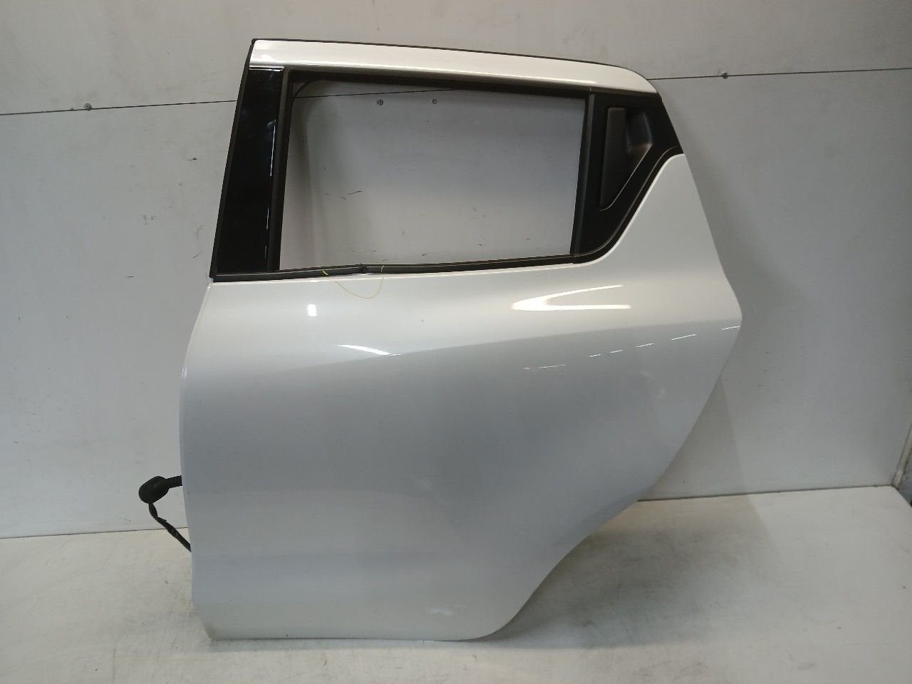 Portier links achter Suzuki Swift, Onderdelen@venauto.nl, Van der Ven Autorecycling B.V., Ettenseweg 76, 4706 PB Roosendaal, The Netherlands