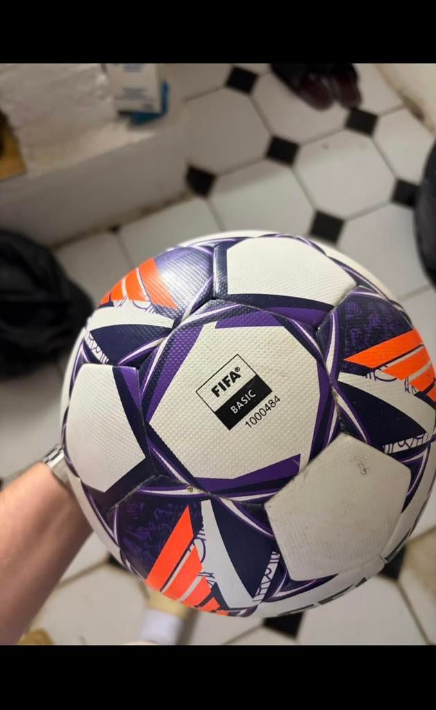 Ballon fifia, Enlèvement ou Envoi, Comme neuf, Ballon