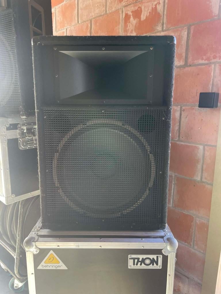 2x yamaha speakers 1000w RMS passief + sync 2k2, Ophalen, Gebruikt, 120 watt of meer, Center speaker