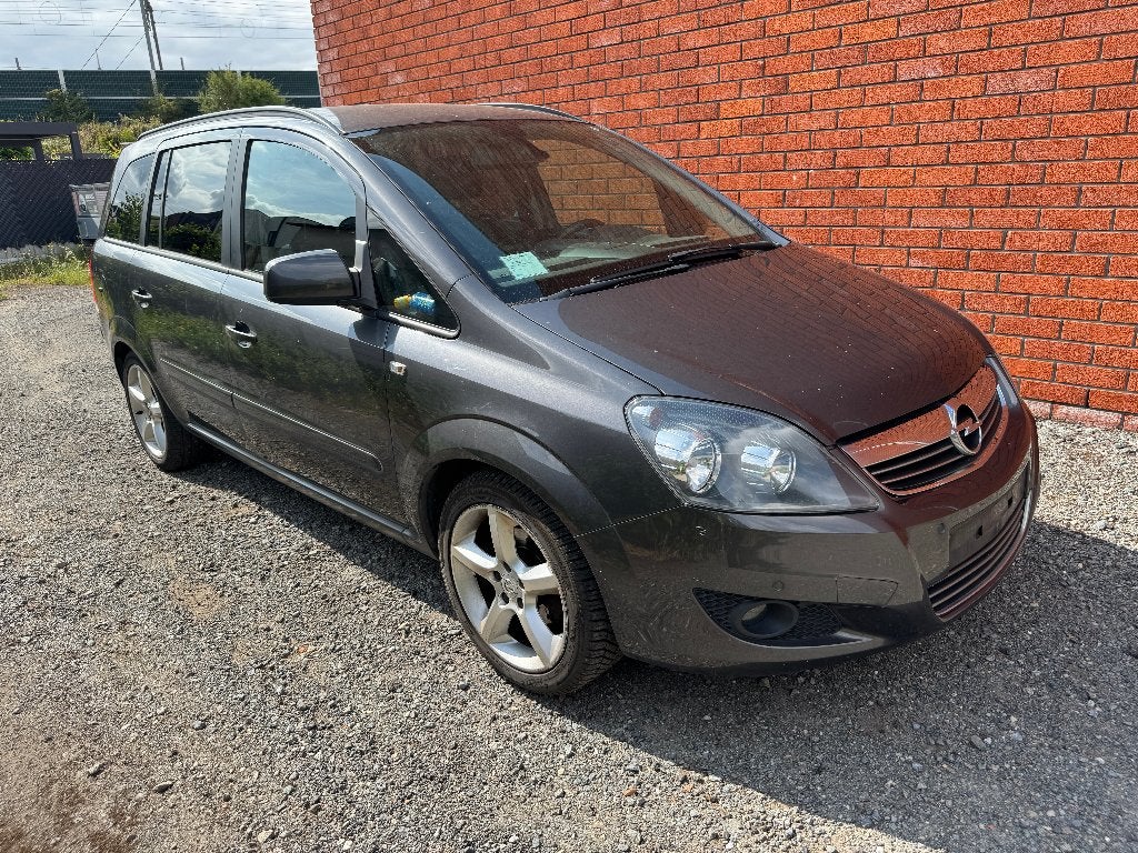 Opel Zafira 1.6 Benzine (2012), Auto's, Opel, Voorwielaandrijving, Euro 5, 7 zetels, 5 deurs