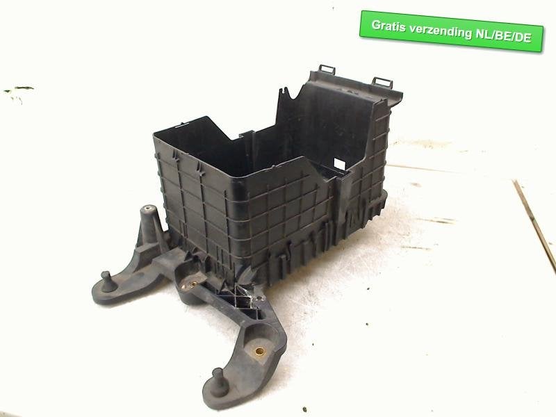 BAC A BATTERIE Volkswagen Golf VI (5K1) (1K0915333), Volkswagen, Volkswagen AG, Utilisé, Kundenbetreuung@volkswagen.de