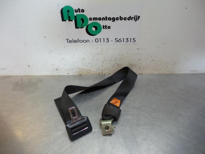 Ceinture de sécurité arrière centre d'un BMW 3-Serie (3-S, -, Utilisé, -, Enlèvement ou Envoi