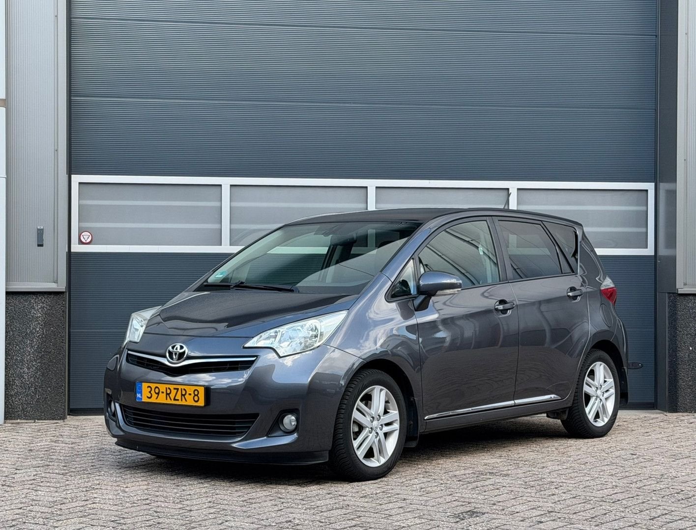 Toyota Verso-S 1.3 VVT-i Dynamic bj.2011 Autom|Camera|Navi|T, Auto's, Automaat, Monovolume, Verso-S, Start-stop-systeem