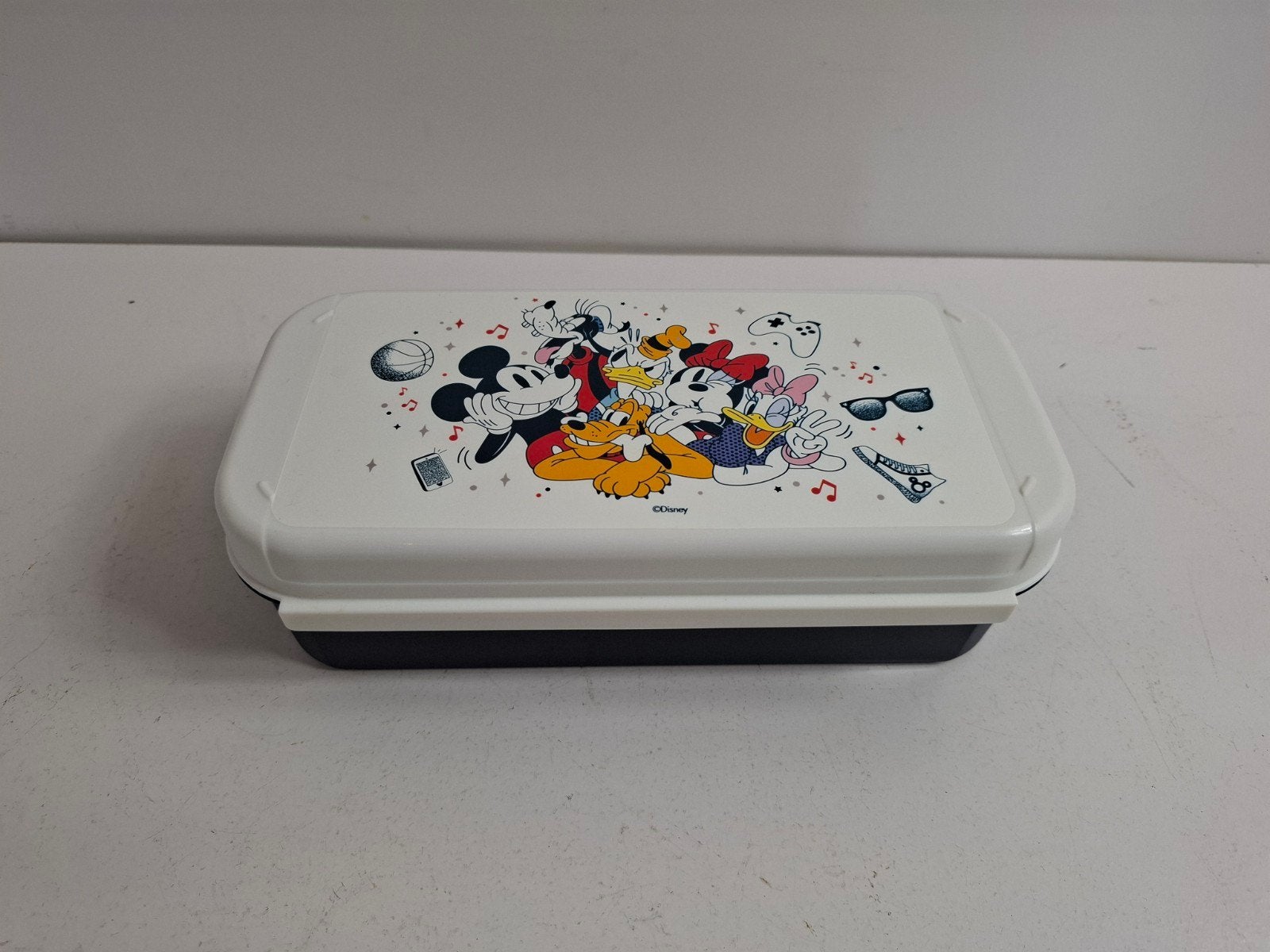 tupperware lunchbox  scharnierdoos mickey mouse, Huis en Inrichting, Keuken | Tupperware, Ophalen of Verzenden