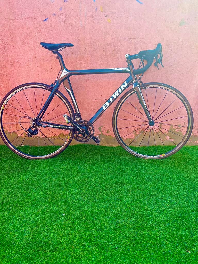 BTWIN FC700 Full CARBON, Vélos & Vélomoteurs, Vélos | Vélos de course, Comme neuf, Carbone, Enlèvement